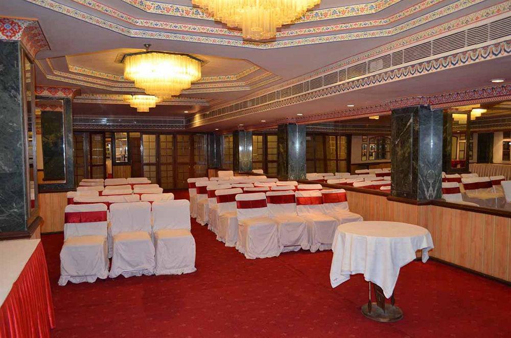 Hotel Grand Sartaj Нью-Делі Екстер'єр фото